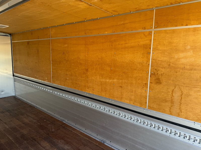 ファイター|中古トラックの販売・買取・査定のアイナビ