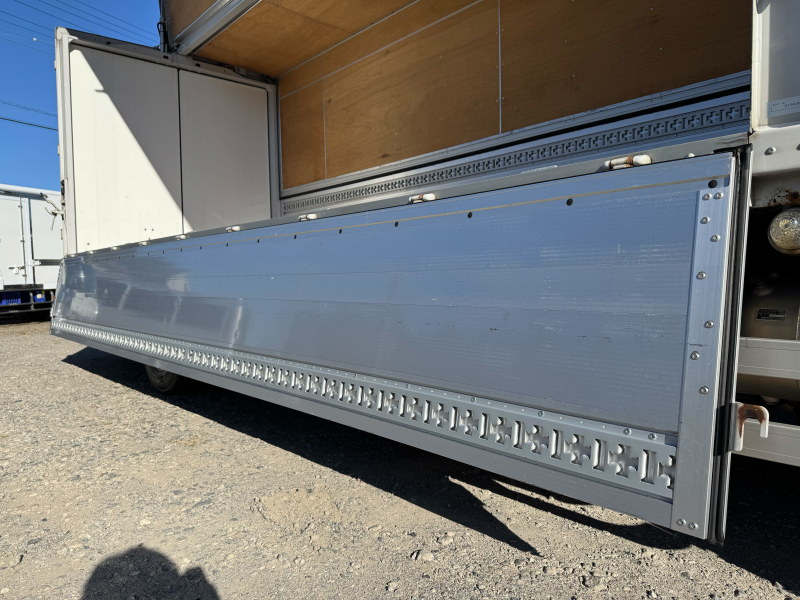 ファイター|中古トラックの販売・買取・査定のアイナビ