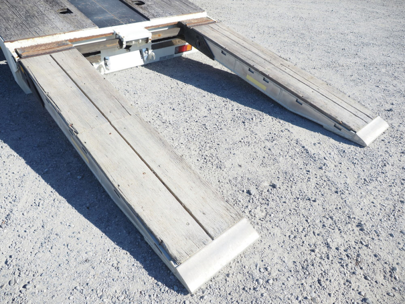 日野 セルフ プロフィア|中古トラックの販売・買取・査定のアイナビ