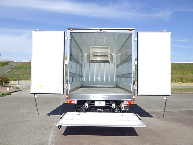 日野 令和6年式 冷凍バン格納ゲート スタンバイモータ付|中古トラックの販売・買取・査定のアイナビ