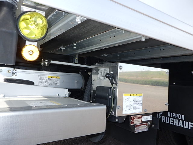 日野 令和6年式 冷凍バン格納ゲート スタンバイモータ付|中古トラックの販売・買取・査定のアイナビ