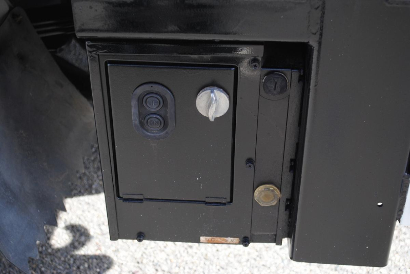 H16 アトラス 平ボディ PG付 積載1.5t|中古トラックの販売・買取・査定のアイナビ