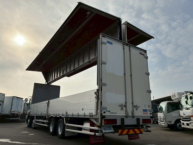 8×4ショートキャブ10Mボディ日本フルハーフスムーサーGAT|中古トラックの販売・買取・査定のアイナビ