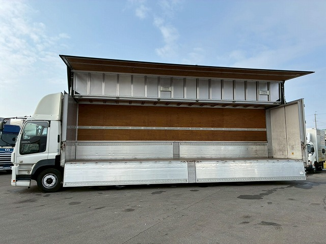 8×4ショートキャブ10Mボディ日本フルハーフスムーサーGAT|中古トラックの販売・買取・査定のアイナビ