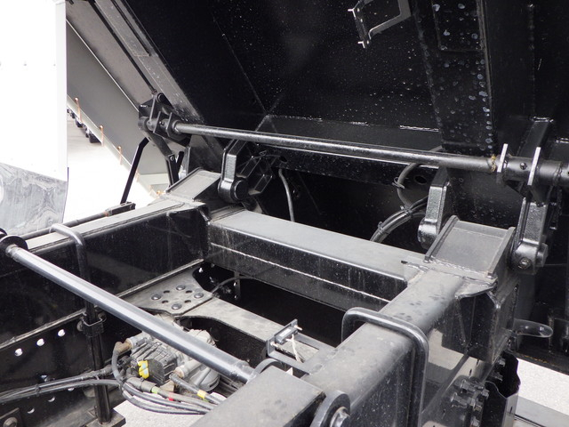 日野2DG-FS1AGE軽量土砂ダンプ最大積載量9.9t|中古トラックの販売・買取・査定のアイナビ