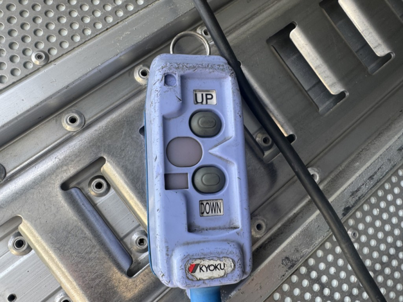 ワイドエアサス東プレ低温スタンバイパワーゲート|中古トラックの販売・買取・査定のアイナビ