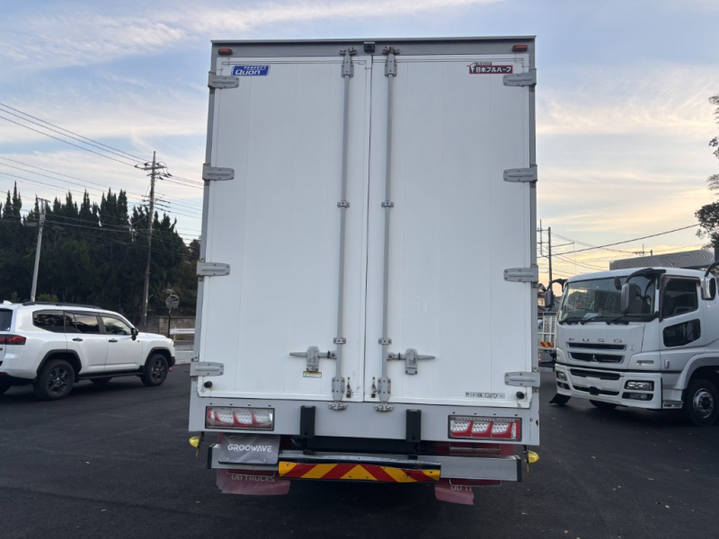 4軸低床エアサスハイルーフ日本フルハーフAW|中古トラックの販売・買取・査定のアイナビ