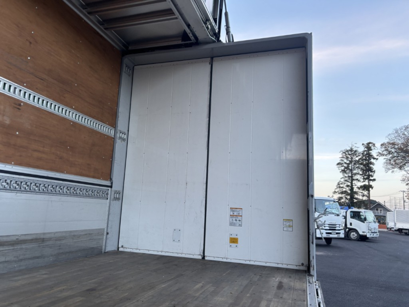 4軸低床エアサスハイルーフ日本フルハーフAW|中古トラックの販売・買取・査定のアイナビ