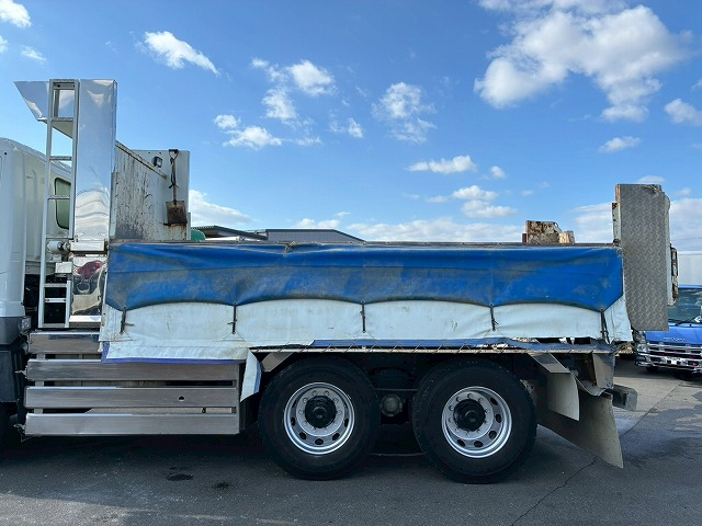 車検付6×43軸2デフリーフサスペンション8.4トン積載|中古トラックの販売・買取・査定のアイナビ