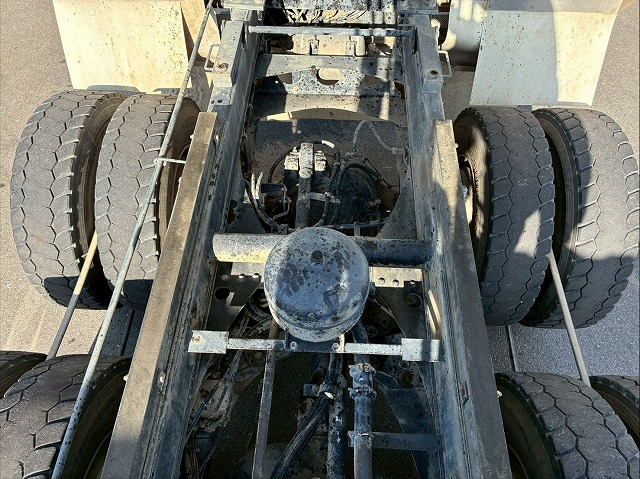 車検付6×43軸2デフリーフサスペンション8.4トン積載|中古トラックの販売・買取・査定のアイナビ