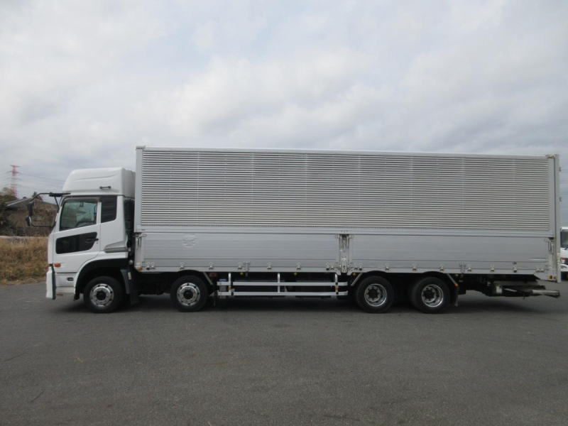 格納ゲート アルミウイング 低床4軸 リヤエアサス !!|中古トラックの販売・買取・査定のアイナビ