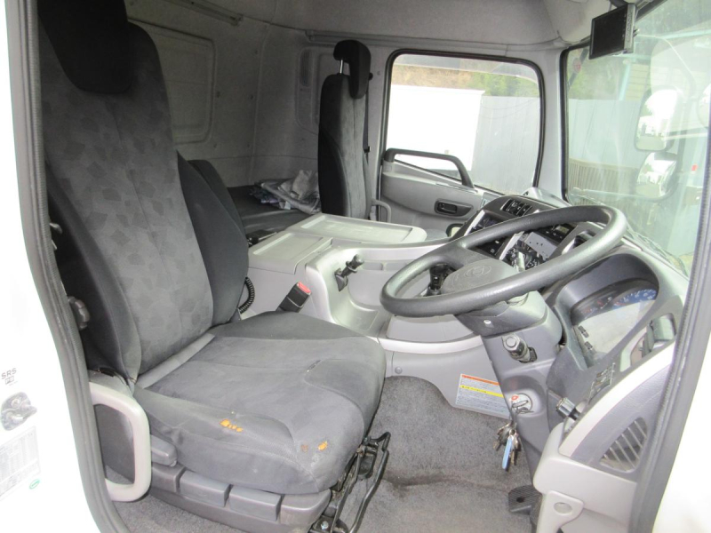 格納ゲート アルミウイング 低床4軸 リヤエアサス !!|中古トラックの販売・買取・査定のアイナビ