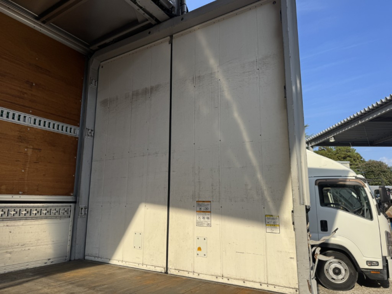 ワイド ベッド付 エアサス 日本フルハーフ|中古トラックの販売・買取・査定のアイナビ