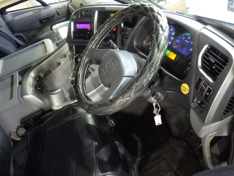 4軸低床 AT ハイルーフ 後輪エアサス 車検R8.5月迄|中古トラックの販売・買取・査定のアイナビ