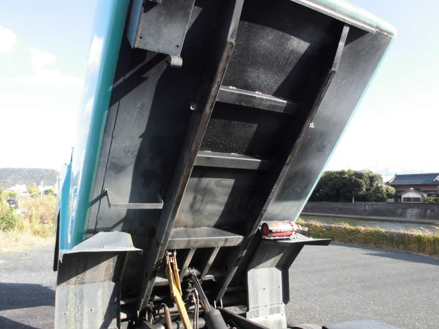 3T パッカー車 回転式 ダンプ式 塵芥車 富士重工 5立米|中古トラックの販売・買取・査定のアイナビ