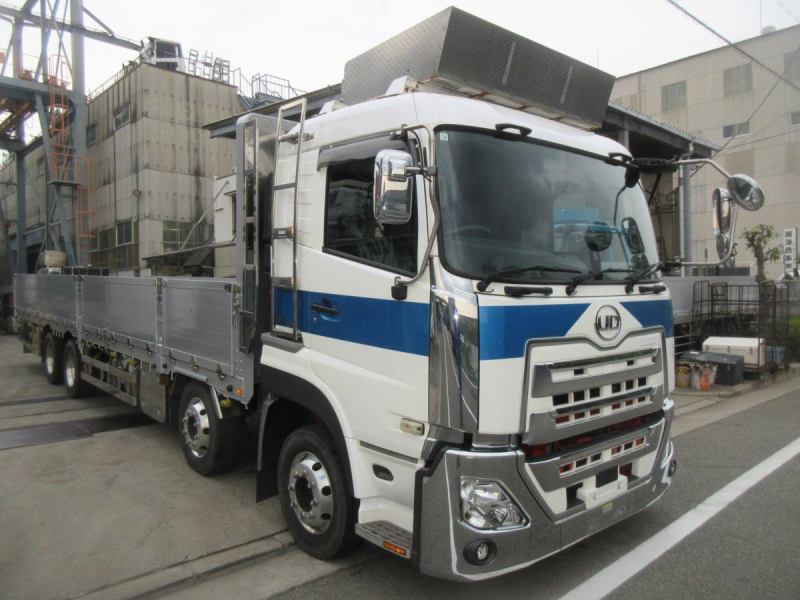 クオン4軸低床アルミ平車|中古トラックの販売・買取・査定のアイナビ