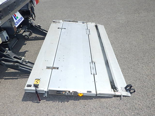 日野 平成29年式 冷凍バン 格納ゲート スタンバイモータ|中古トラックの販売・買取・査定のアイナビ