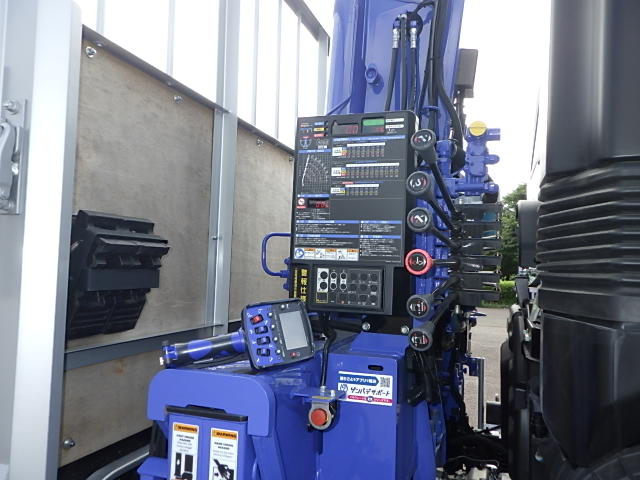 日野 令和7年式 クレーン付き アルミ平ボディ 車検付き|中古トラックの販売・買取・査定のアイナビ