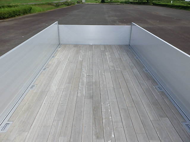 日野 令和7年式 クレーン付き アルミ平ボディ 車検付き|中古トラックの販売・買取・査定のアイナビ