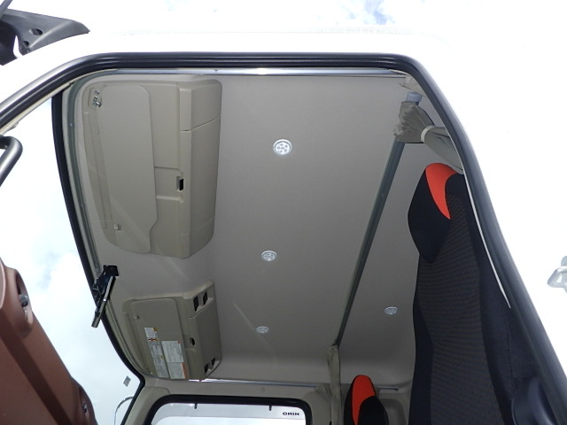 日野 令和7年式 クレーン付き アルミ平ボディ 車検付き|中古トラックの販売・買取・査定のアイナビ