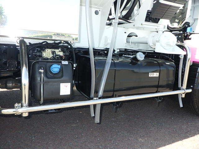 三菱 令和7年式 タンク車 新明和製 未使用|中古トラックの販売・買取・査定のアイナビ