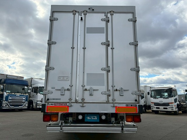 保証対象車両ショートキャブベッドレス6400標準幅距離浅|中古トラックの販売・買取・査定のアイナビ