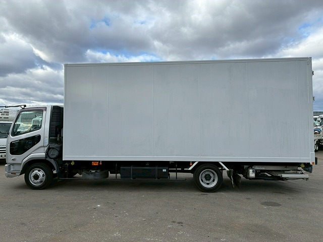 保証対象車両ショートキャブベッドレス6400標準幅距離浅|中古トラックの販売・買取・査定のアイナビ