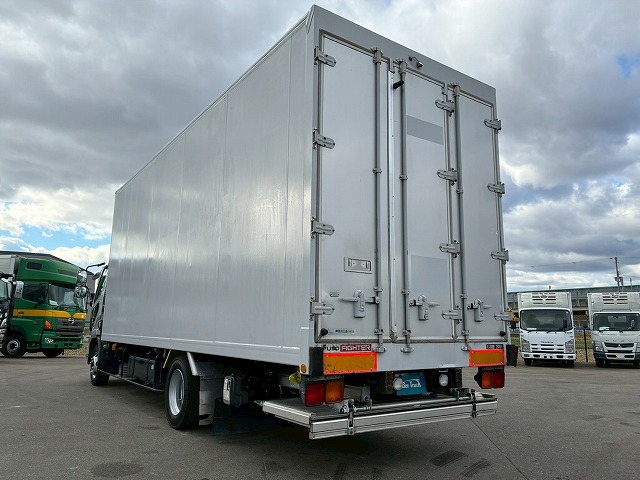 保証対象車両ショートキャブベッドレス6400標準幅距離浅|中古トラックの販売・買取・査定のアイナビ