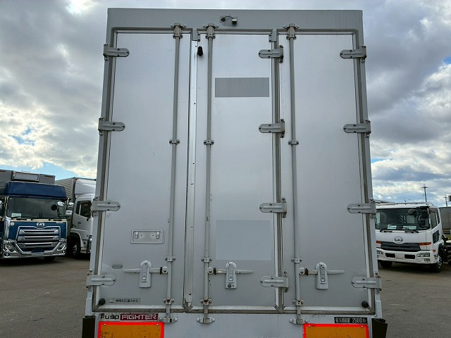 保証対象車両ショートキャブベッドレス6400標準幅距離浅|中古トラックの販売・買取・査定のアイナビ