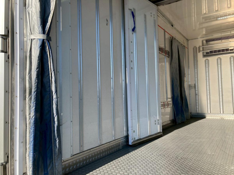 ワイドロング中温2トン積載左サイド扉2エバスムーサー|中古トラックの販売・買取・査定のアイナビ