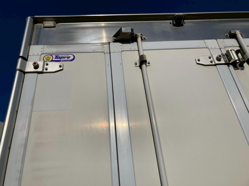 ワイドロング中温2トン積載左サイド扉2エバスムーサー|中古トラックの販売・買取・査定のアイナビ