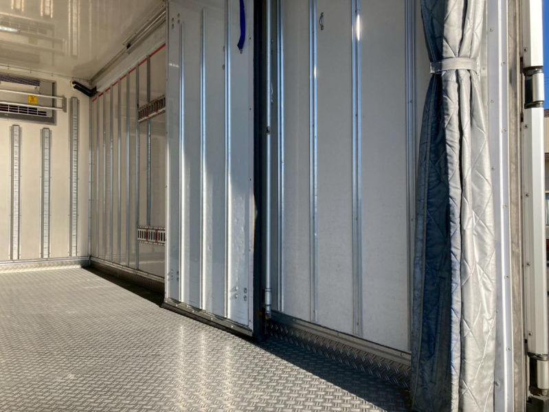 ワイドロング中温2トン積載左サイド扉2エバスムーサー|中古トラックの販売・買取・査定のアイナビ