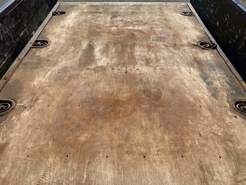 4段クレーン3トン積載標準ロングラジコンフックイン|中古トラックの販売・買取・査定のアイナビ