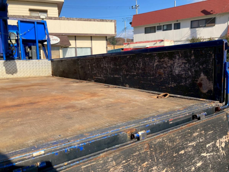 4段クレーン3トン積載標準ロングラジコンフックイン|中古トラックの販売・買取・査定のアイナビ