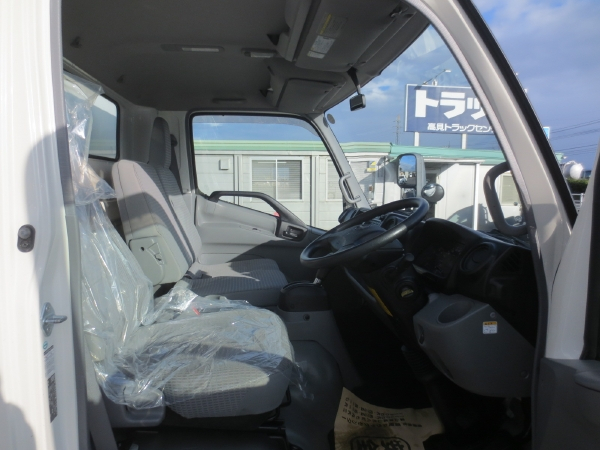 日野デュトロ保冷バン|中古トラックの販売・買取・査定のアイナビ