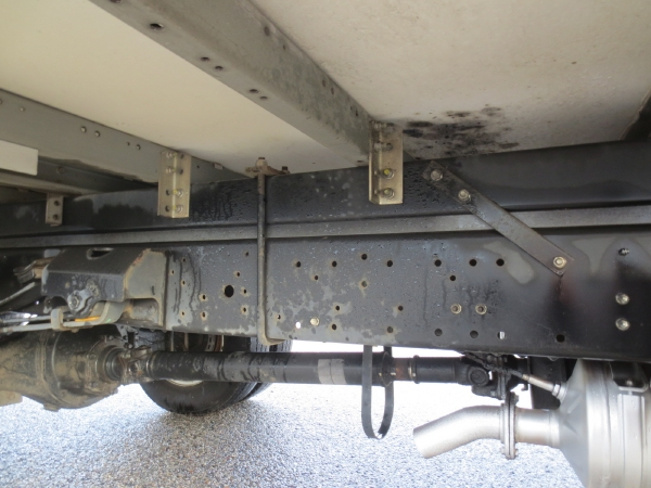 日野デュトロ保冷バン|中古トラックの販売・買取・査定のアイナビ