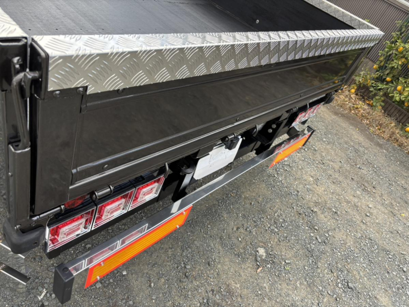 エルフ カスタムワイドロング3t ステンレスサイドバンパー|中古トラックの販売・買取・査定のアイナビ