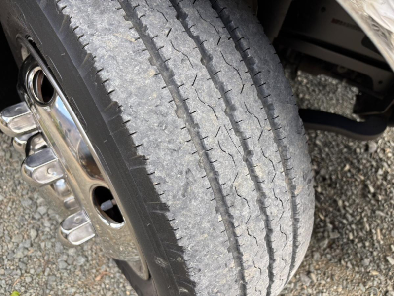 エルフ カスタムワイドロング3t ステンレスサイドバンパー|中古トラックの販売・買取・査定のアイナビ