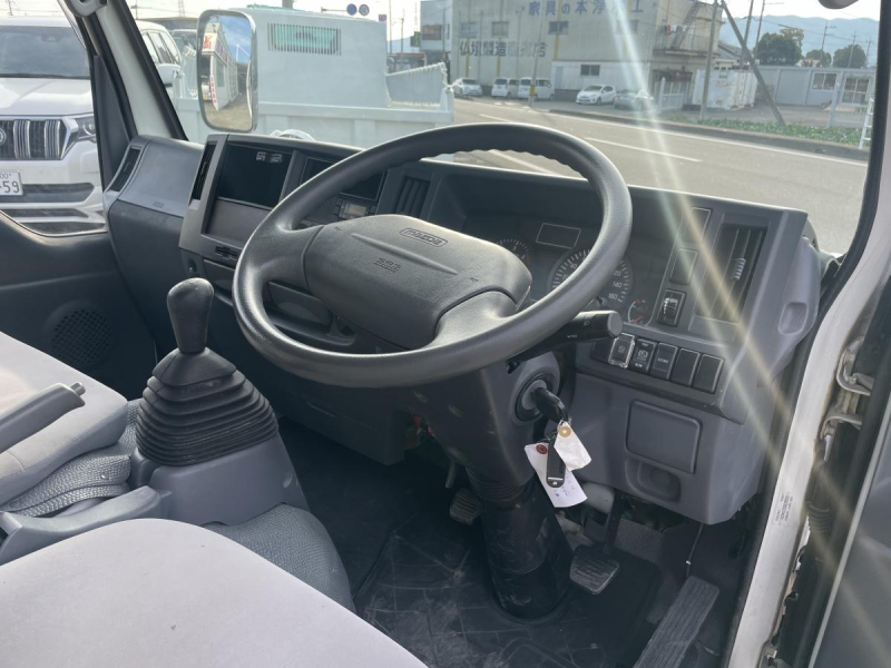 H30タイタン Wキャブ 1.5t 走行50000K|中古トラックの販売・買取・査定のアイナビ