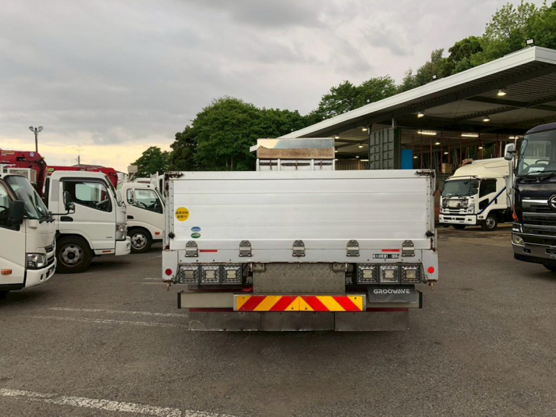 4軸低床エアサス14.1t積F7|中古トラックの販売・買取・査定のアイナビ