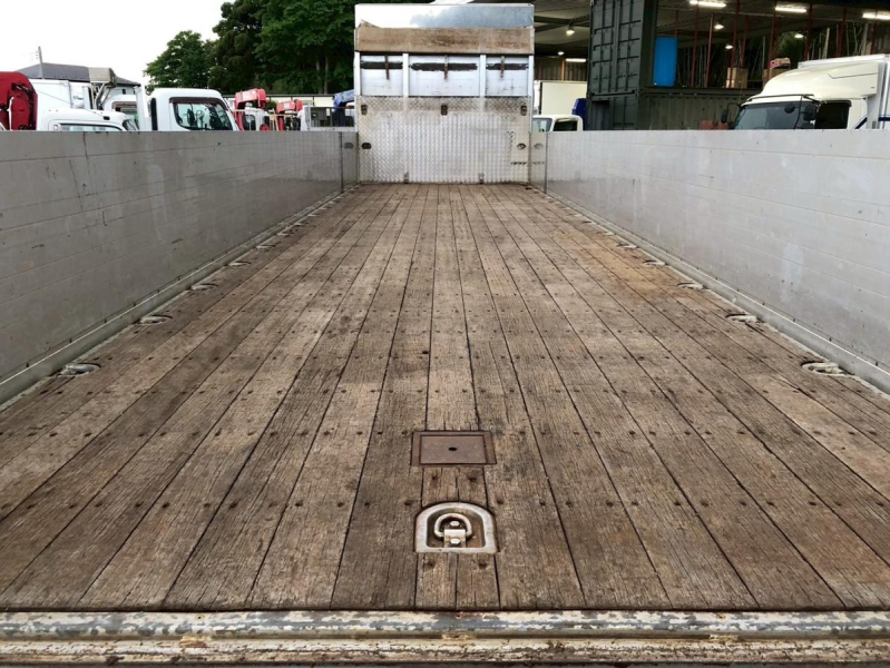 4軸低床エアサス14.1t積F7|中古トラックの販売・買取・査定のアイナビ