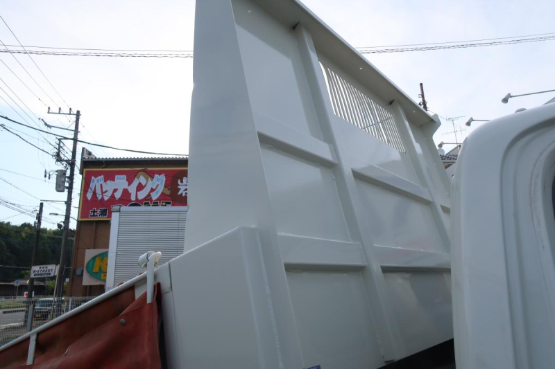 低床Lゲートダンプ 積載2000kg 新明和製|中古トラックの販売・買取・査定のアイナビ