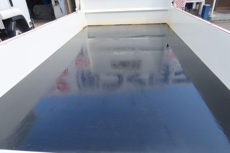 低床Lゲートダンプ 積載2000kg 新明和製|中古トラックの販売・買取・査定のアイナビ