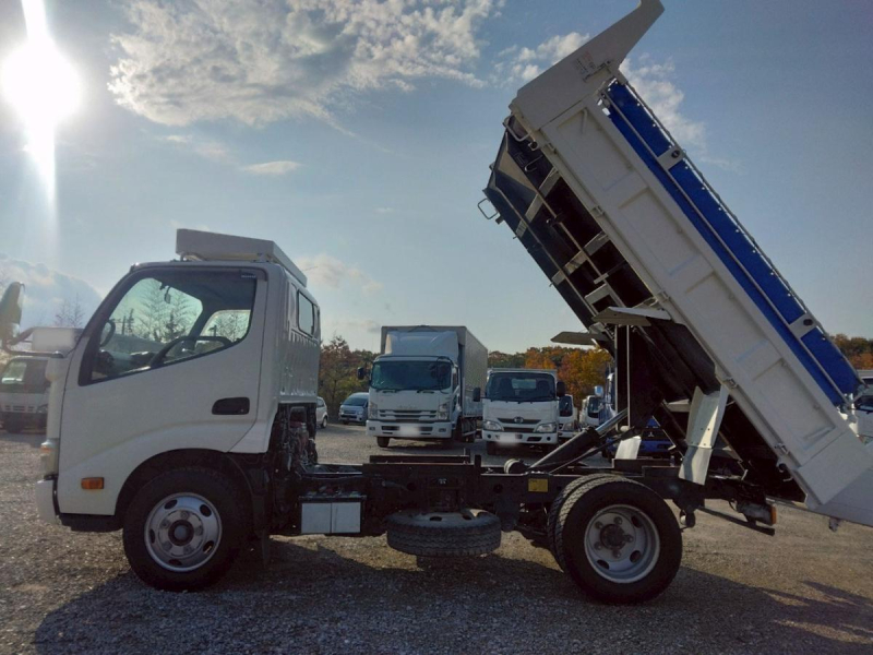 H27年 デュトロ3t低床ダンプAT車 No.1030|中古トラックの販売・買取・査定のアイナビ