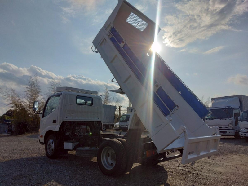 H27年 デュトロ3t低床ダンプAT車 No.1030|中古トラックの販売・買取・査定のアイナビ