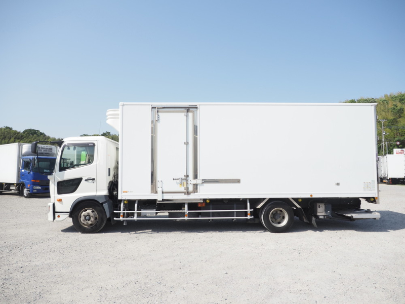 日野 冷凍バン レンジャー|中古トラックの販売・買取・査定のアイナビ