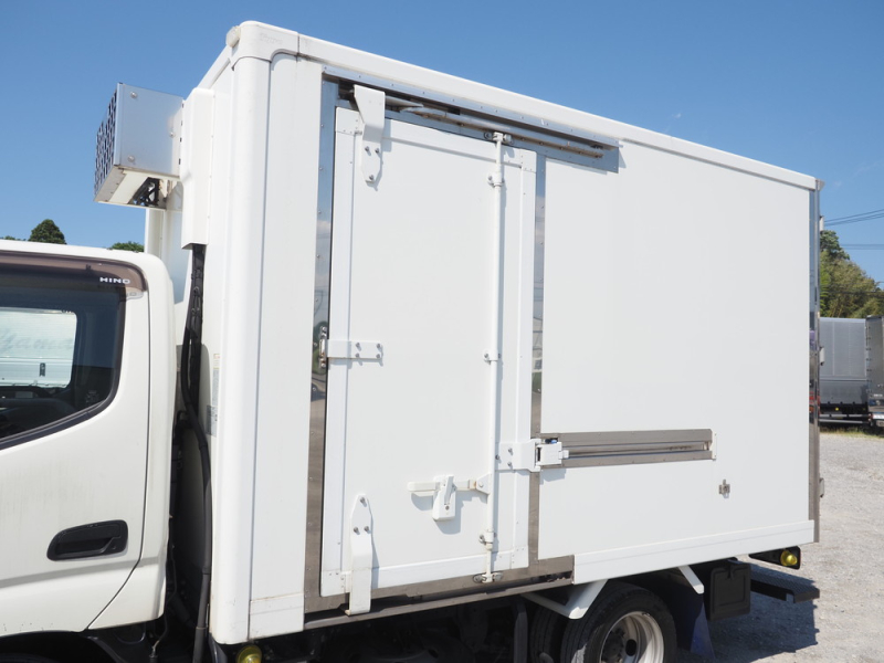 日野 冷凍バン デュトロ|中古トラックの販売・買取・査定のアイナビ