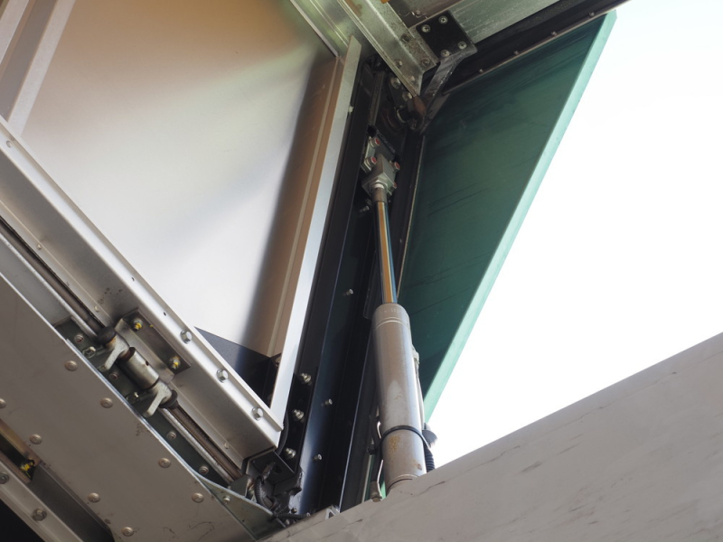 いすゞ ウイング車 ギガ|中古トラックの販売・買取・査定のアイナビ