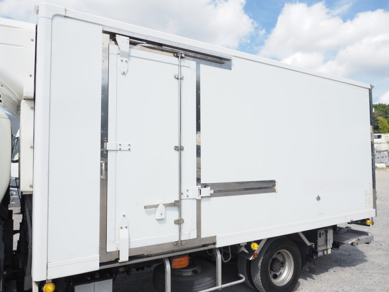 日野 冷凍バン デュトロ|中古トラックの販売・買取・査定のアイナビ