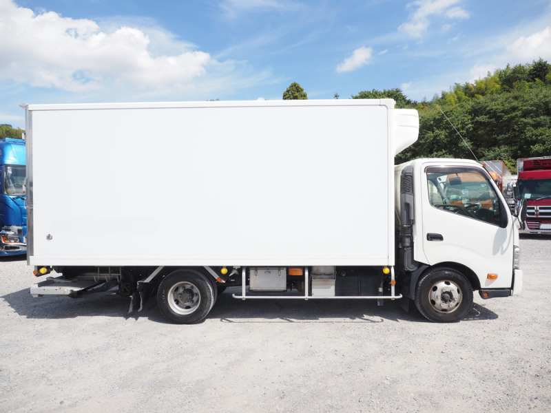 日野 冷凍バン デュトロ|中古トラックの販売・買取・査定のアイナビ